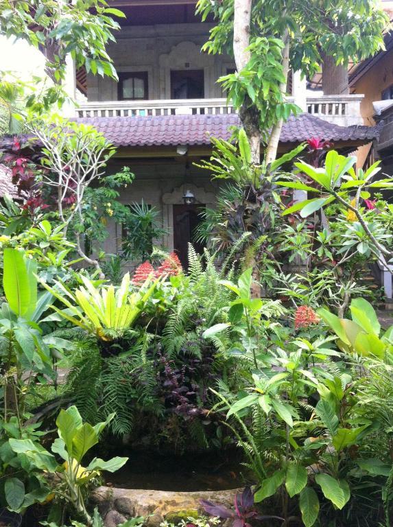 Wisma tamu Karang Mesari *