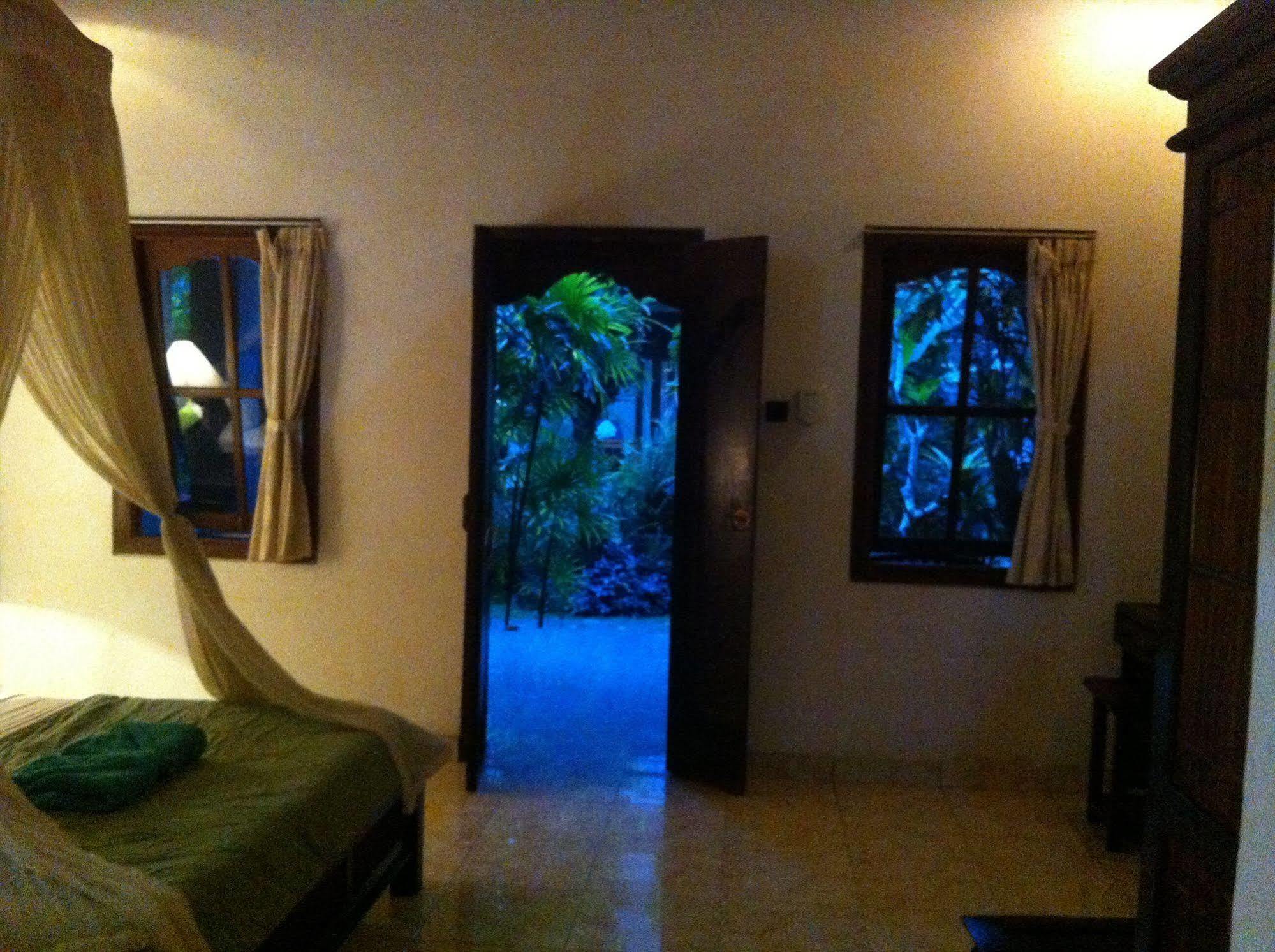 Wisma tamu Karang Mesari